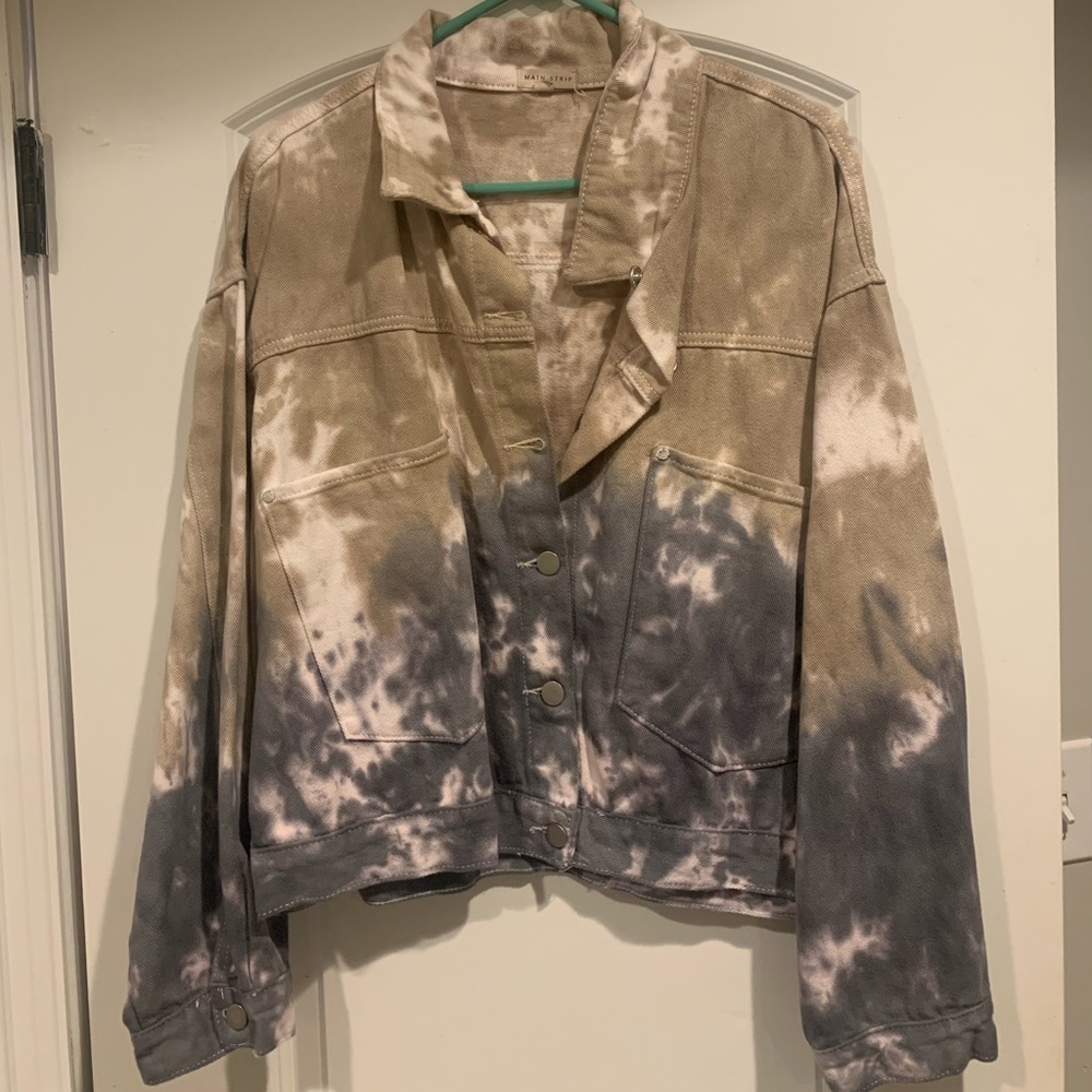 Acid wash blue jean jacket. Never worn, smoke free home